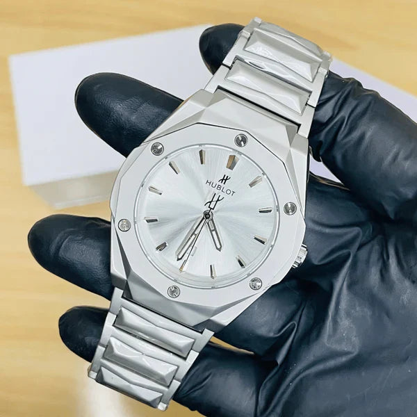 HB Watch – Elegance in Every Link, Power in Every Glance